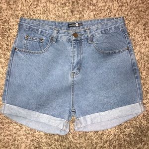 boohoo denim shorts